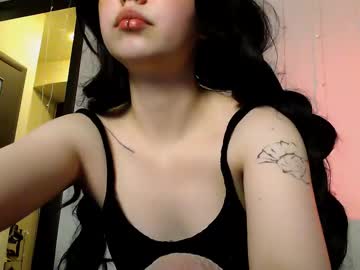 Her_Tiny_Majesty Chaturbate stream image from May 08, 2025