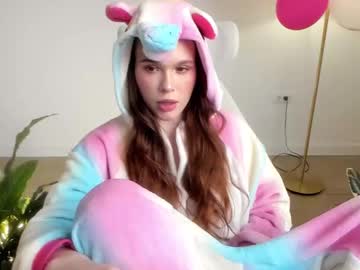 Stacyluxxe Chaturbate stream image from May 08, 2025