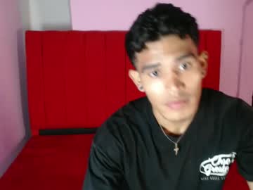 Cascaandsabbat Chaturbate stream image from May 08, 2025