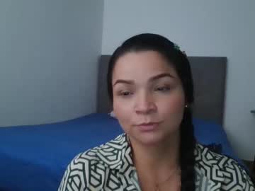 Lucy_Bellaa Chaturbate stream image from May 08, 2025