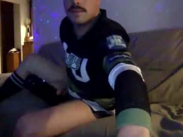 Gaycouplelux Chaturbate stream image from May 08, 2025