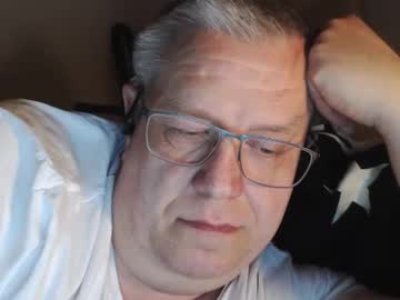 Para3214 Chaturbate stream image from May 08, 2025