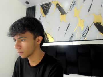 Dikey_18 Chaturbate stream image from May 08, 2025