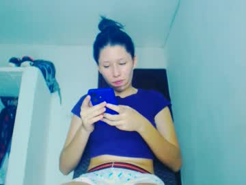 Dulce_Mauren Chaturbate stream image from May 08, 2025