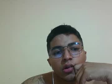 Estebananoonimo Chaturbate stream image from May 08, 2025