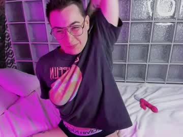 Tyler_Bergg Chaturbate stream image from May 09, 2025