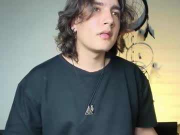 Lukashollow Chaturbate stream image from May 09, 2025