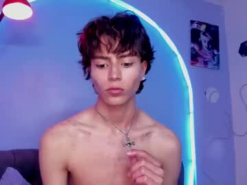 Chrristopher77 Chaturbate stream image from May 09, 2025