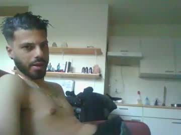 Joellytriest Chaturbate stream image from May 09, 2025