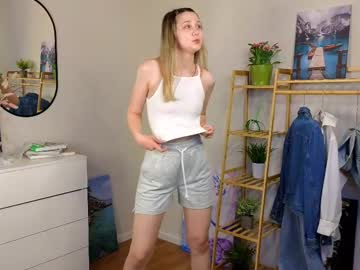 Quennacovil Chaturbate stream image from May 09, 2025