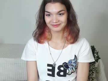 Clementina_Fermentina Chaturbate stream image from May 09, 2025