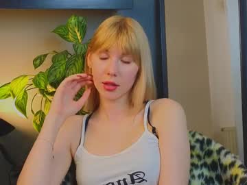 Linettehewlett Chaturbate stream image from May 09, 2025