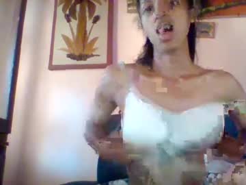 Maellah114959 Chaturbate stream image from May 09, 2025