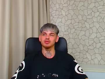 Asherlong Chaturbate stream image from May 09, 2025