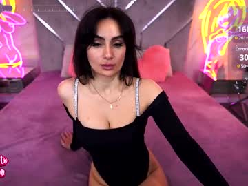 Nicolnightt Chaturbate stream image from May 09, 2025