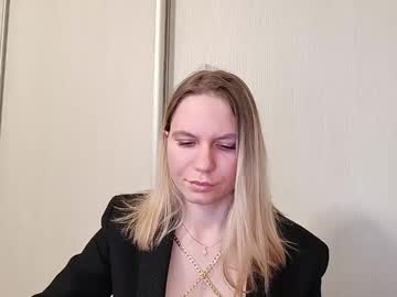 Pearlhanna Chaturbate stream image from May 09, 2025