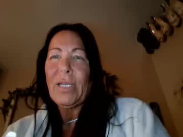 Silkychrissy69 Chaturbate stream image from May 09, 2025