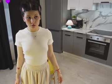 Yourmilli Chaturbate stream image from May 09, 2025