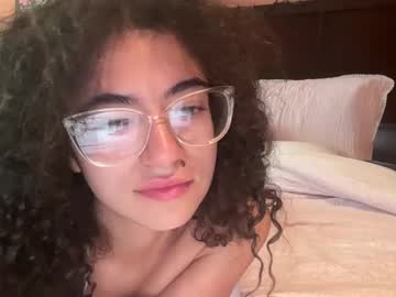 Lulakula18 Chaturbate stream image from May 09, 2025