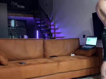 Pupavinka Chaturbate stream image from May 09, 2025
