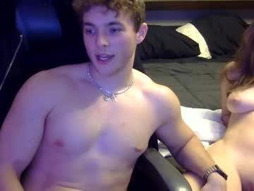 Alma2454 Chaturbate stream image from May 10, 2025