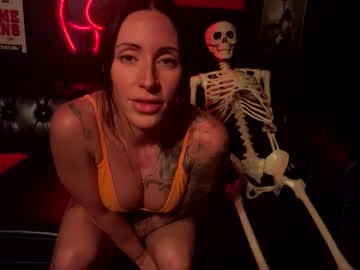 Bootyqueen04 Chaturbate stream image from May 10, 2025