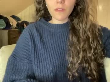 Maddyhasyummypussy Chaturbate stream image from May 10, 2025