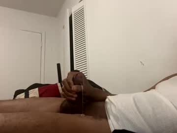 Krisking93 Chaturbate stream image from May 10, 2025