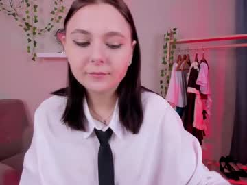 Chloe_Loyal Chaturbate stream image from May 10, 2025