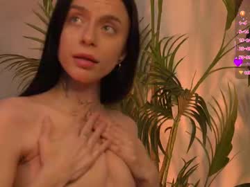 Livia_Starr Chaturbate stream image from May 10, 2025