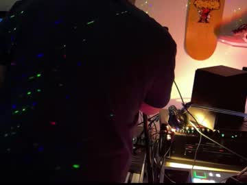 Whatyouneeded Chaturbate stream image from May 10, 2025