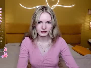 Evelineamore Chaturbate stream image from May 10, 2025