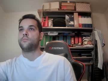 Bierotik Chaturbate stream image from May 10, 2025