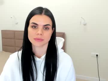 Amelisweet Chaturbate stream image from May 10, 2025