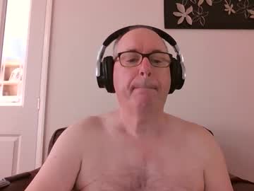 Domjolly08 Chaturbate stream image from May 10, 2025