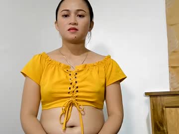Yumimocha Chaturbate stream image from May 10, 2025