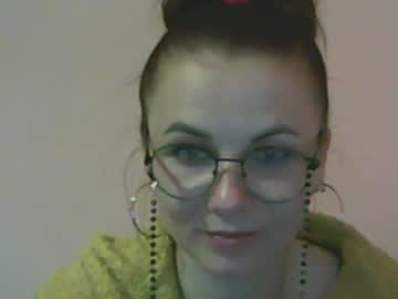 Elina2630 Chaturbate stream image from May 10, 2025