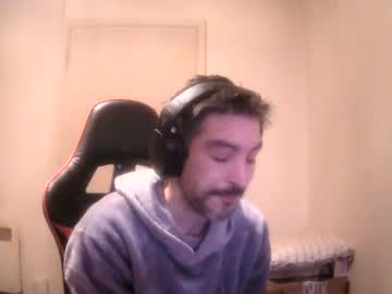 Britishozzy Chaturbate stream image from May 10, 2025