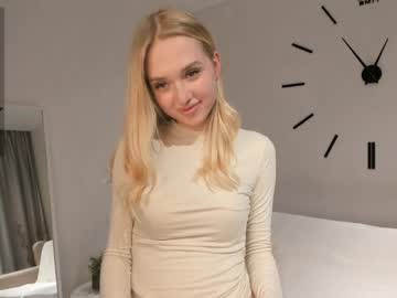 Audreycritchzoon Chaturbate stream image from May 10, 2025