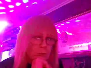 Lilyarna Chaturbate stream image from May 10, 2025