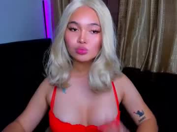 Lunawalkerxx Chaturbate stream image from May 10, 2025