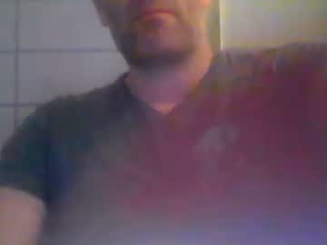 32scandinavian Chaturbate stream image from May 10, 2025