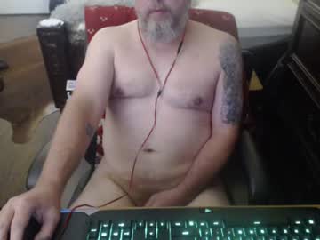 Bighugmugggg Chaturbate stream image from May 10, 2025