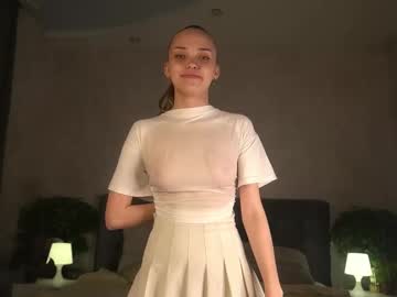 Normabranch Chaturbate stream image from May 10, 2025