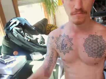 Thickred333 Chaturbate stream image from May 10, 2025