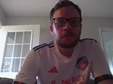 Useitorlossit Chaturbate stream image from May 10, 2025