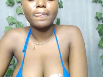 Squirtyxqueen Chaturbate stream image from May 10, 2025