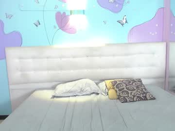 Valenwhitte Chaturbate stream image from May 10, 2025
