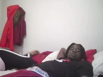 Raanddimplez Chaturbate stream image from May 11, 2025
