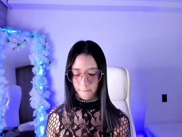 Artbelia Chaturbate stream image from May 11, 2025